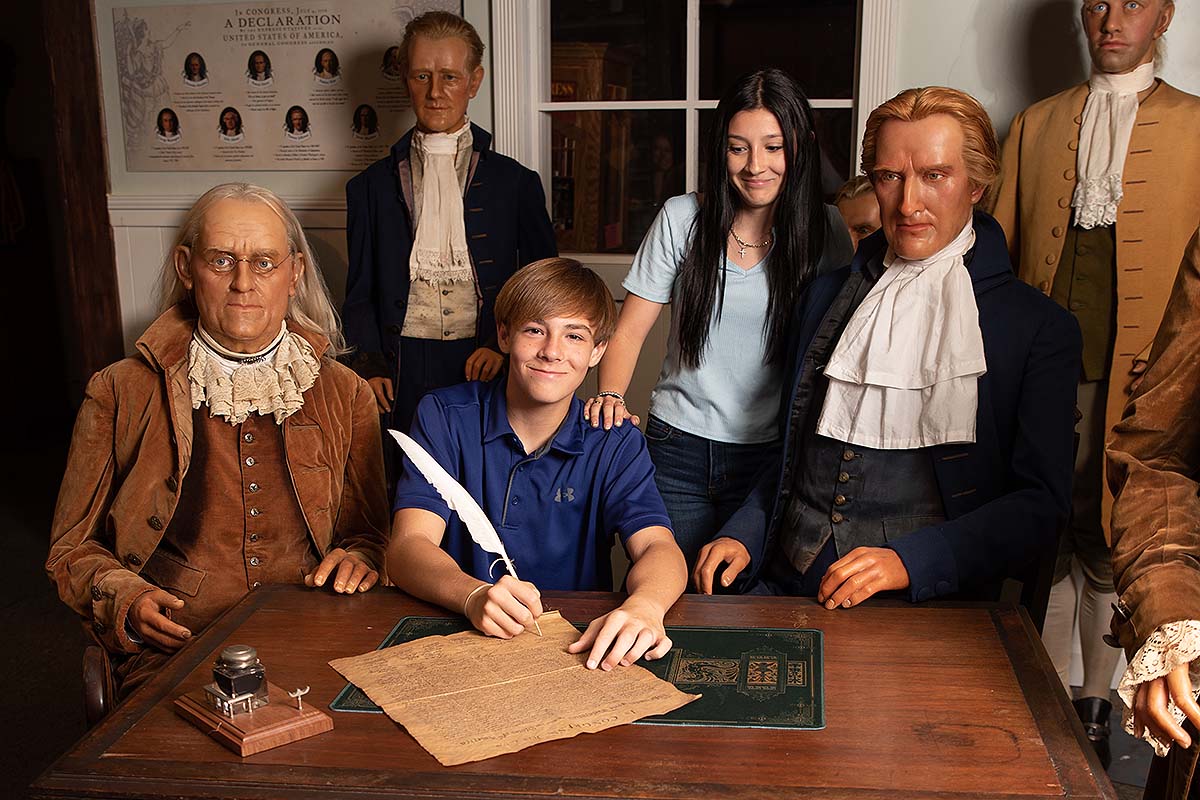 young guests at Potter's Wax Museum Founding Fathers exhibit