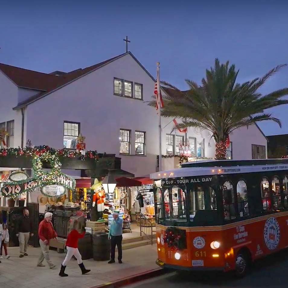 San Diego holiday tour trolley at Old Town Market