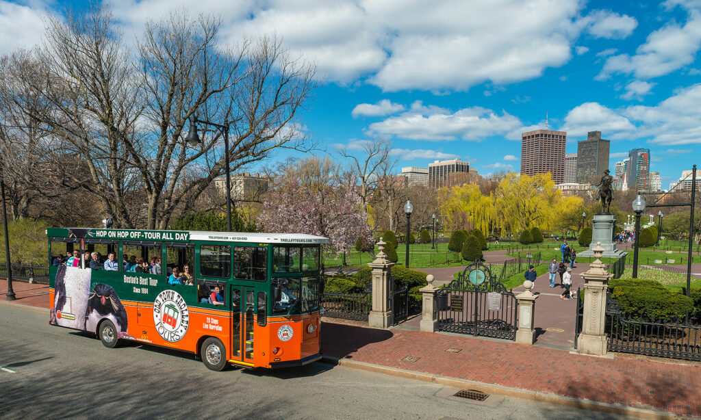 Boston trolley and Washington Statue