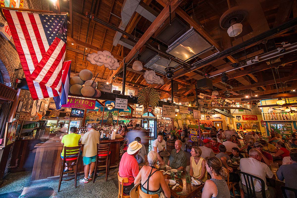 Key West El Meson de Pepe dining room