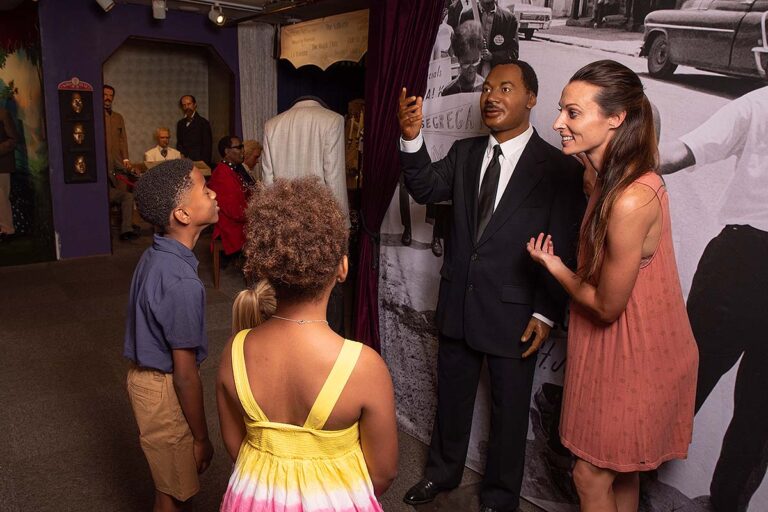 Potter's Wax Museum exhibit featuring Martin Luther King Jr.