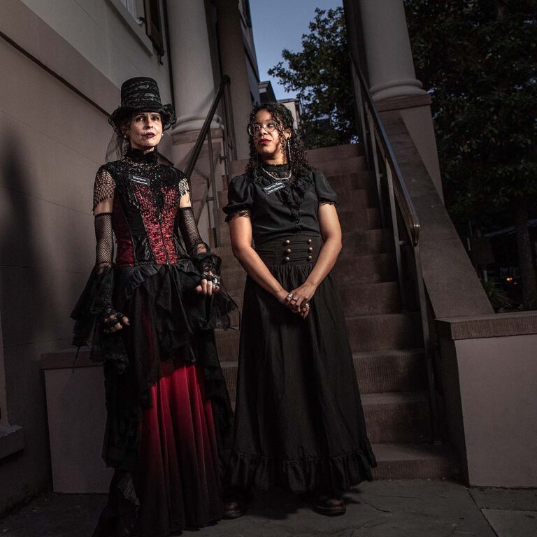 Savannah ghost town trolley tour hosts