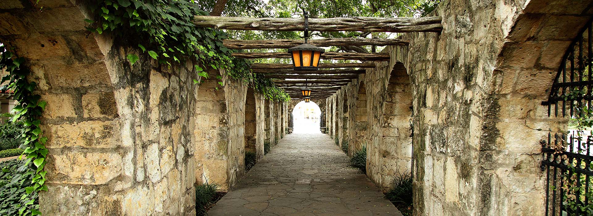 Long Barracks Museum at Alamo