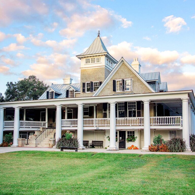 Magnolia Plantation house in Charleston