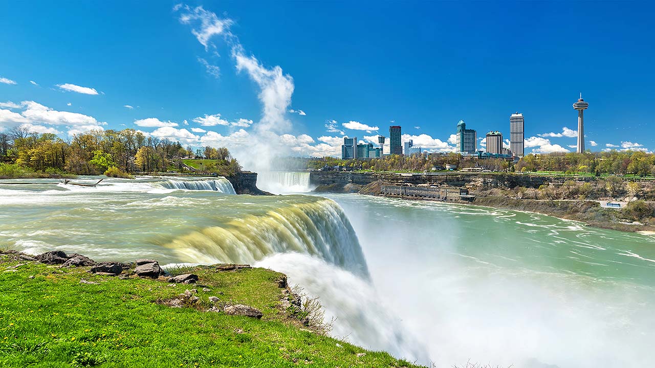 Get a perfect view at Niagara Falls, US